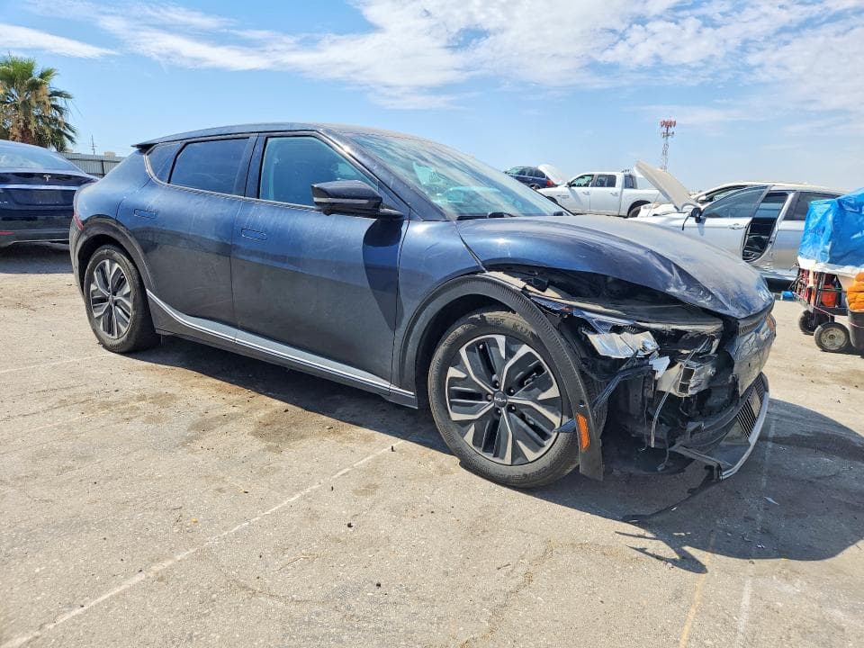 2022 KIA EV6 WIND 4