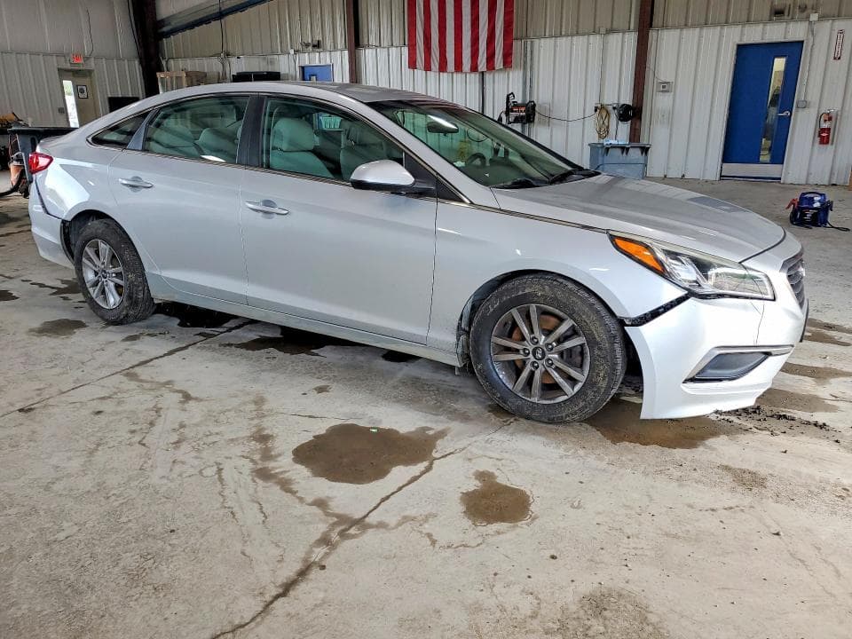 2017 HYUNDAI SONATA SE 4