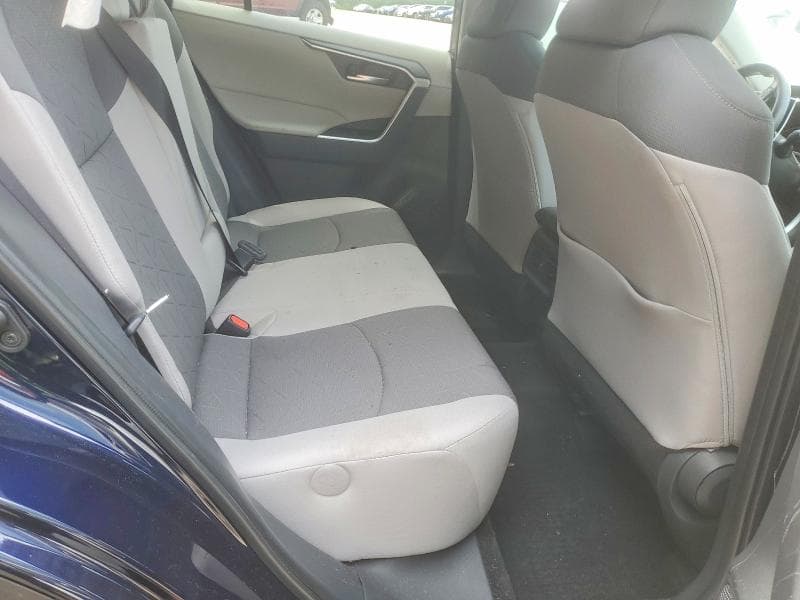 2025 TOYOTA RAV4 XLE 11