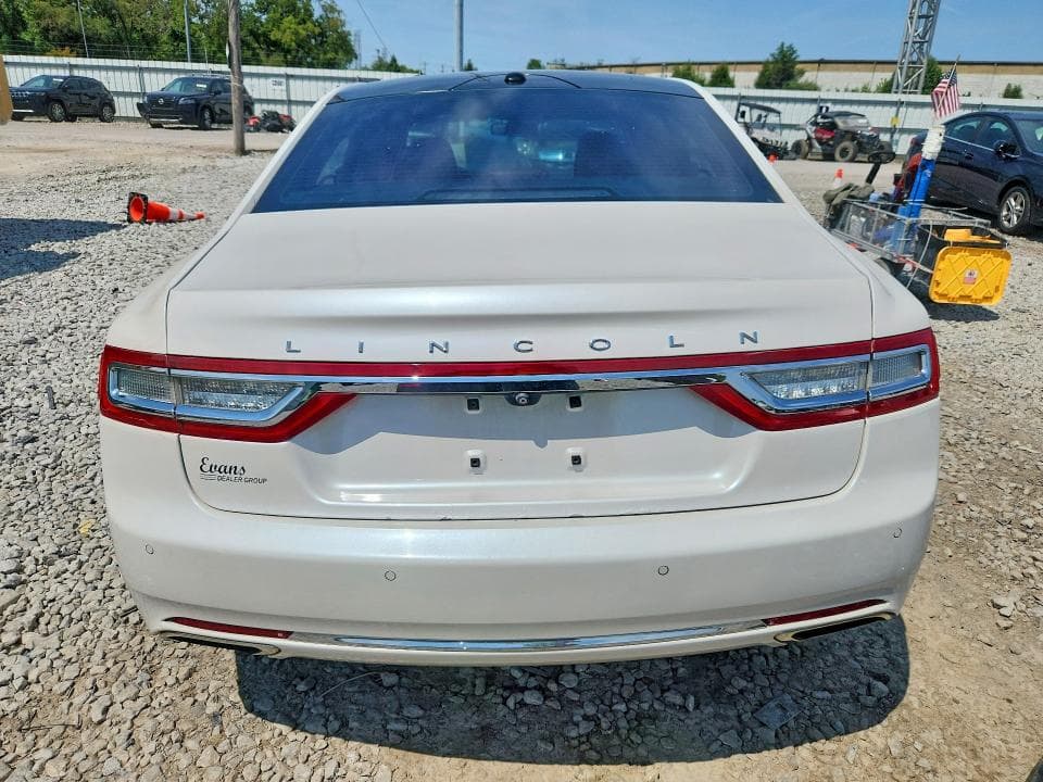2017 LINCOLN CONTINENTAL RESERVE 6