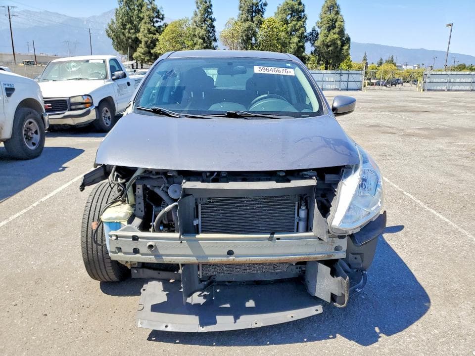 2017 NISSAN VERSA 1.6 SV 5