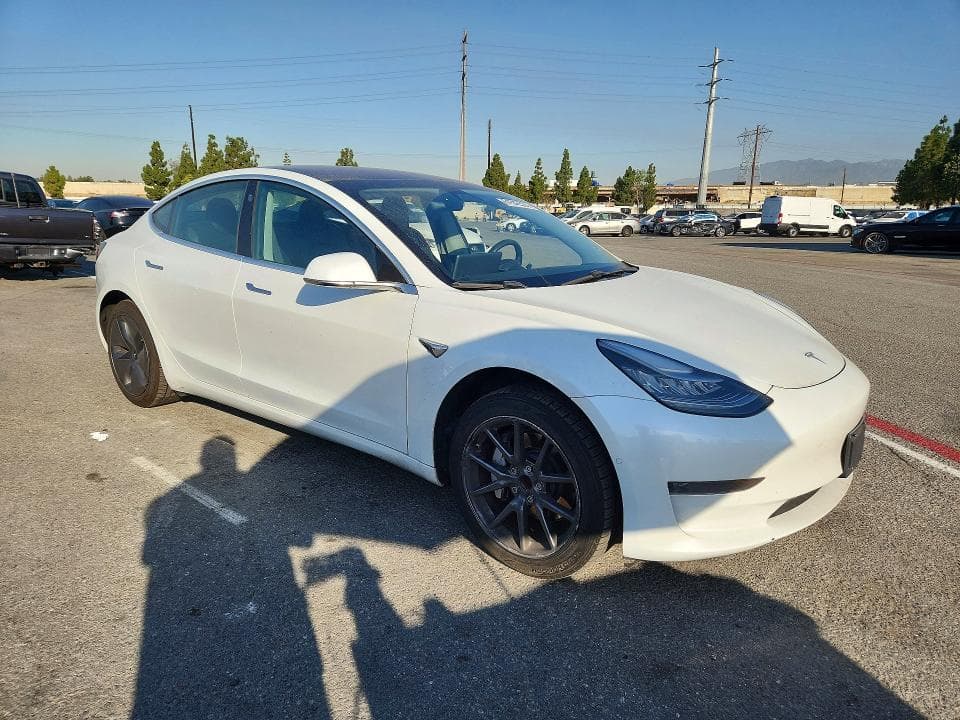 2020 TESLA MODEL 3 4