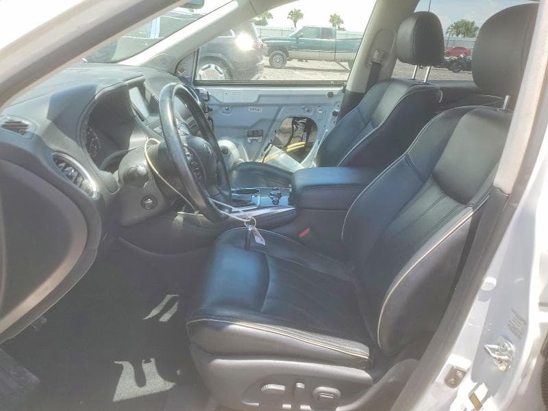 2017 INFINITI QX60 BASE 7