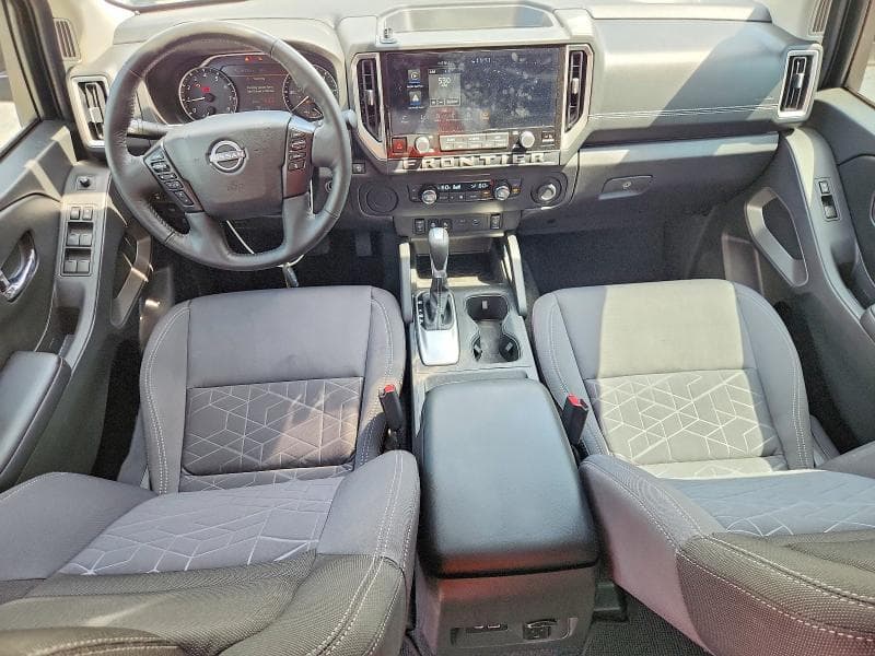 2025 NISSAN FRONTIER SV 8