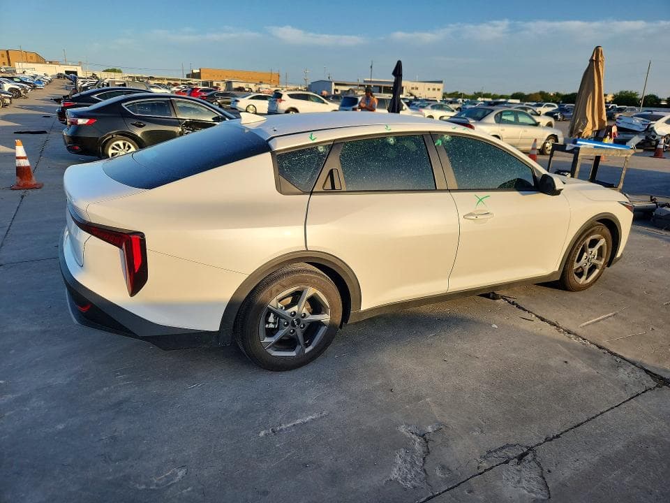 2025 KIA K4 LXS 3