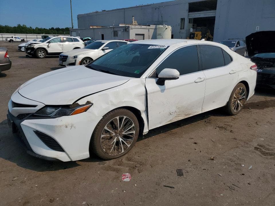 2020 TOYOTA CAMRY SE - 1