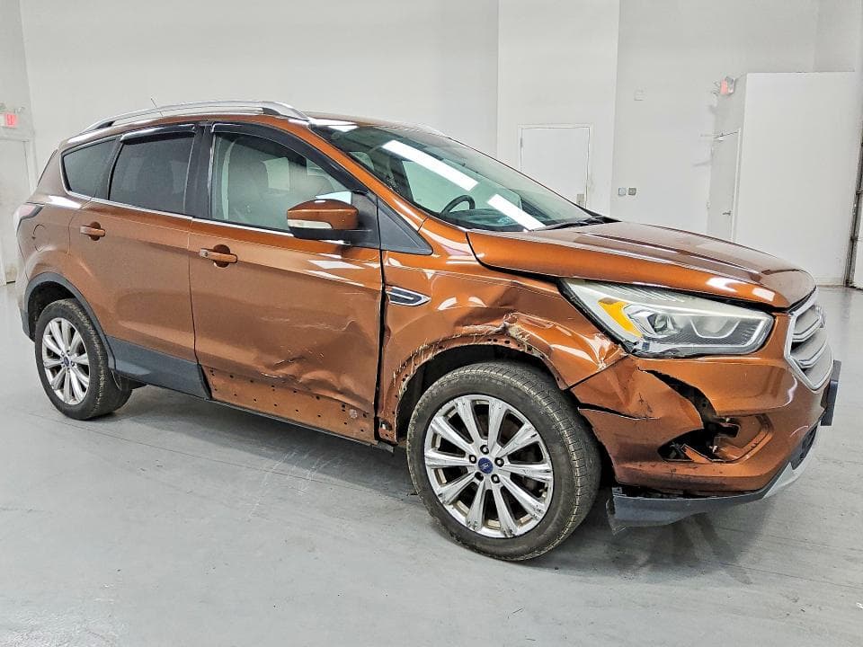 2017 FORD ESCAPE TITANIUM 4