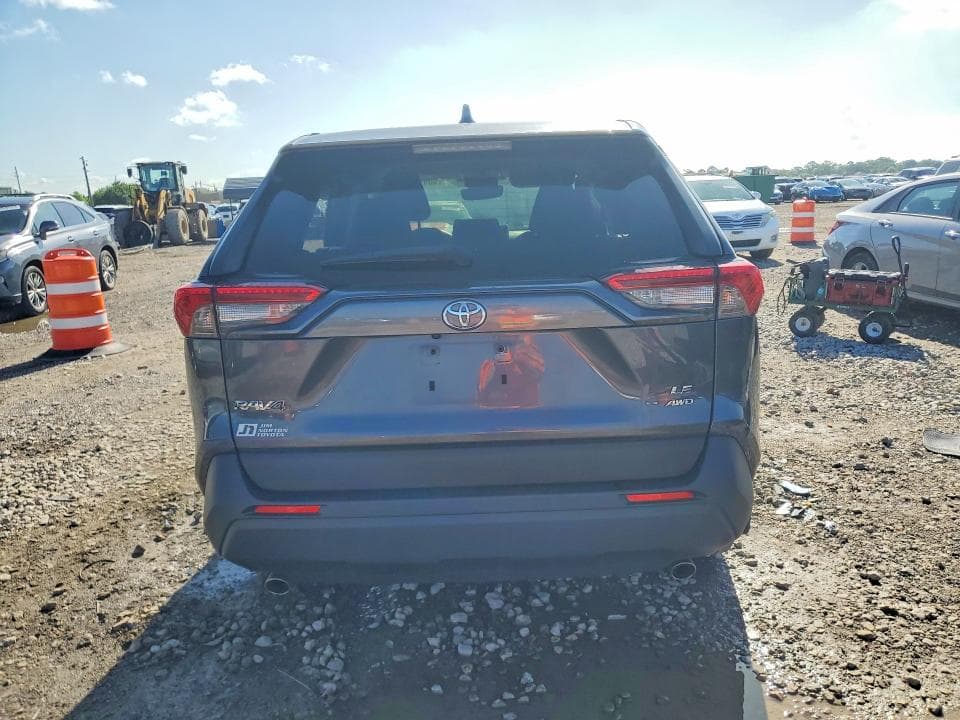 2023 TOYOTA RAV4 LE 6