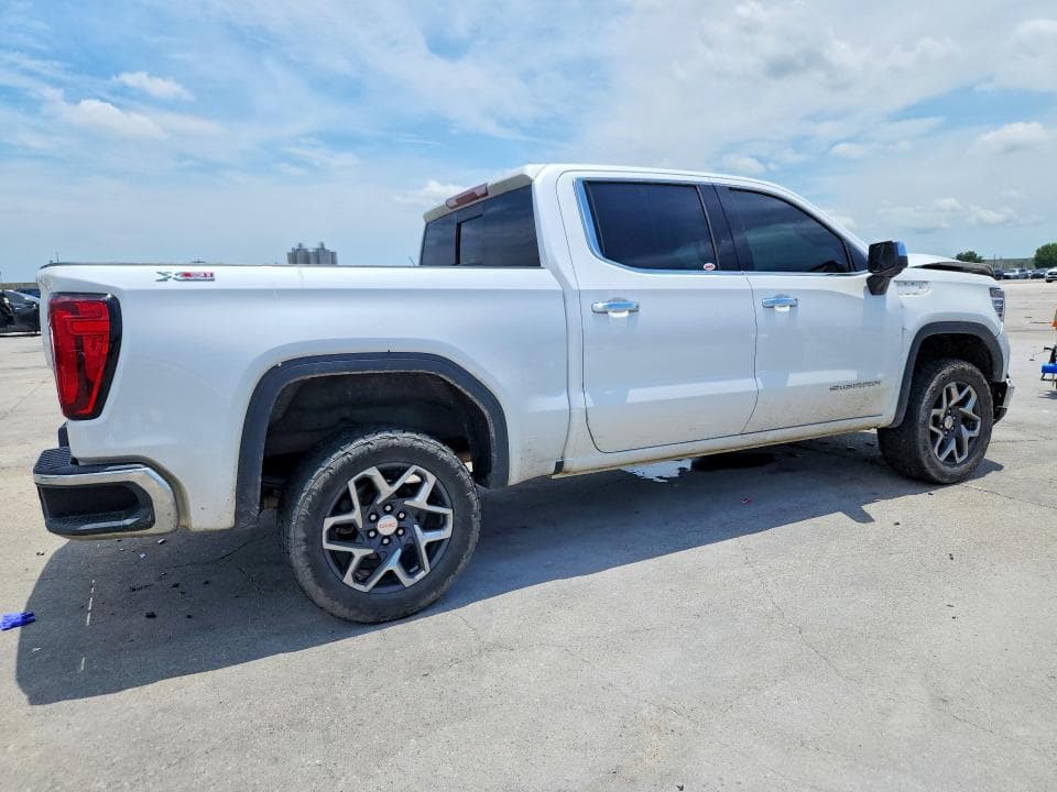 2023 GMC SIERRA K1500 SLT 3
