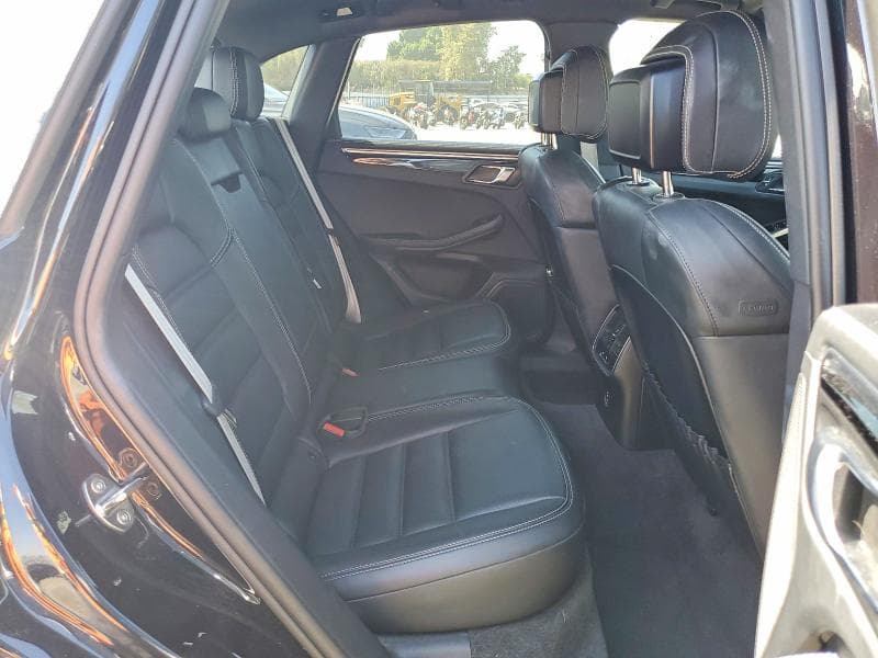 2023 PORSCHE MACAN BASE 11