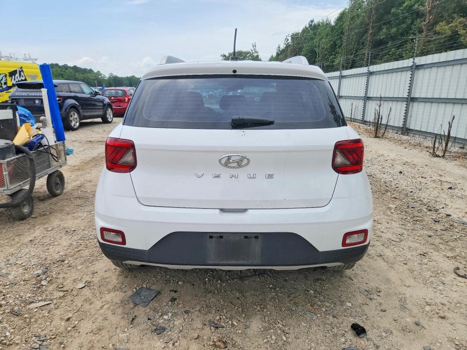2023 HYUNDAI VENUE 6