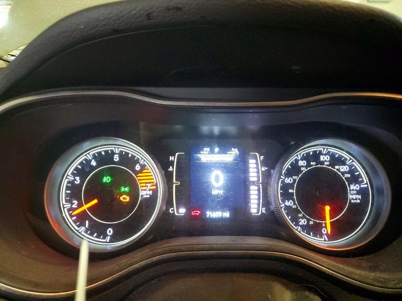 2020 JEEP CHEROKEE LATITUDE PLUS 9