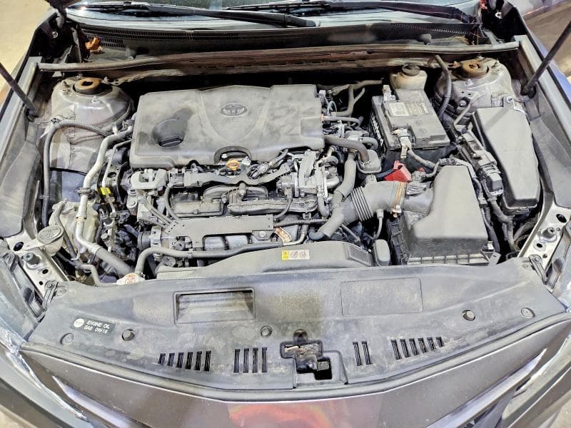 2020 TOYOTA CAMRY SE 11