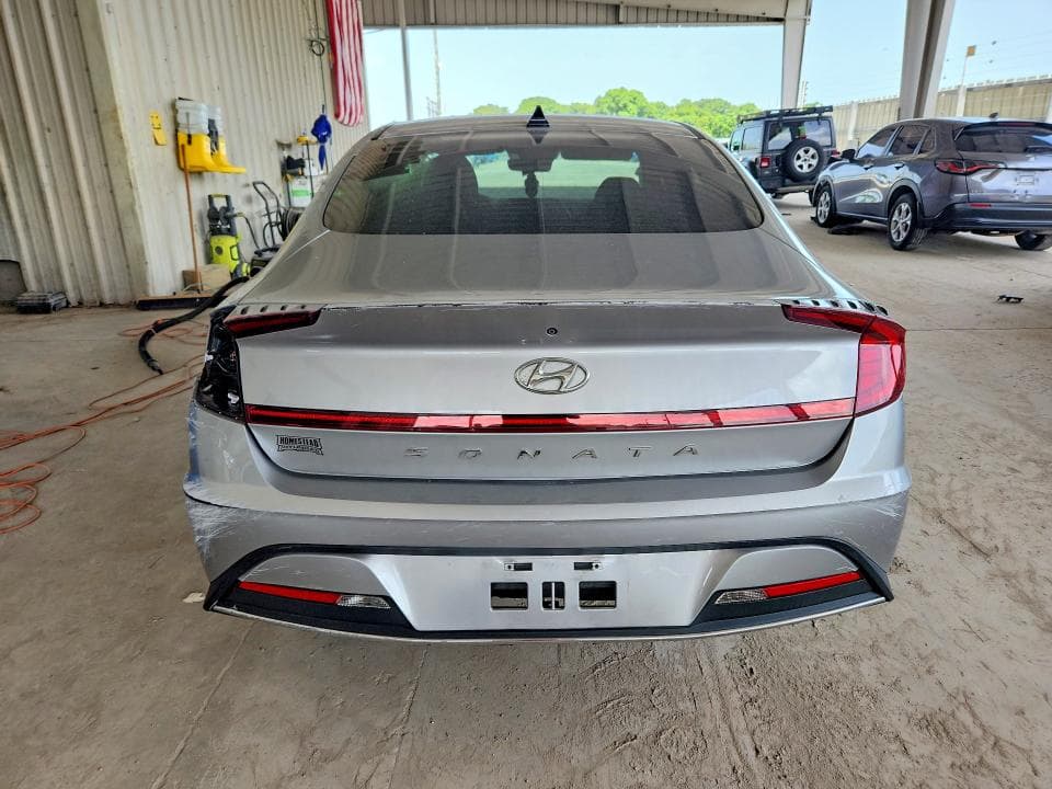 2022 HYUNDAI SONATA SE 6
