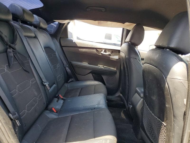 2023 KIA FORTE GT LINE 10