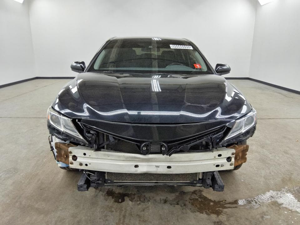 2018 TOYOTA CAMRY SE 5