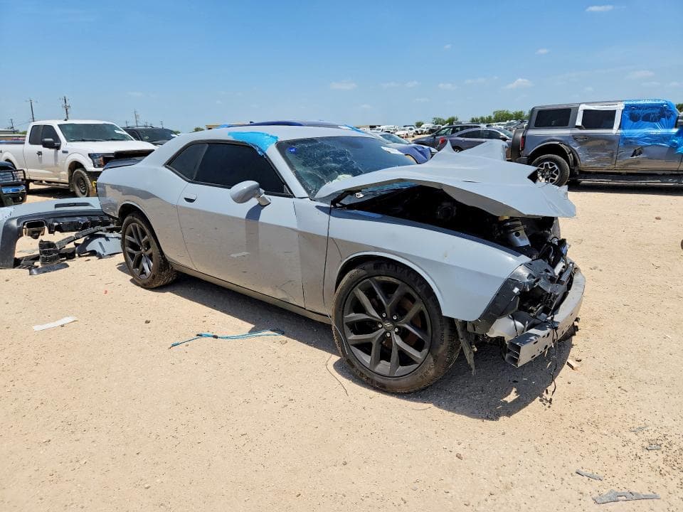 2022 DODGE CHALLENGER SXT 4