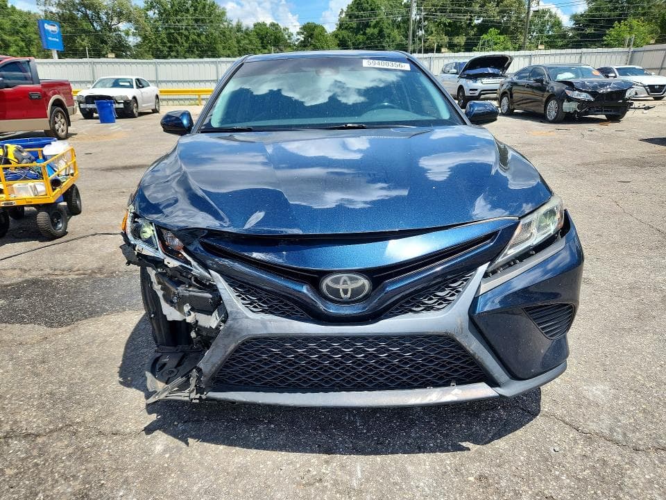 2019 TOYOTA CAMRY SE 5