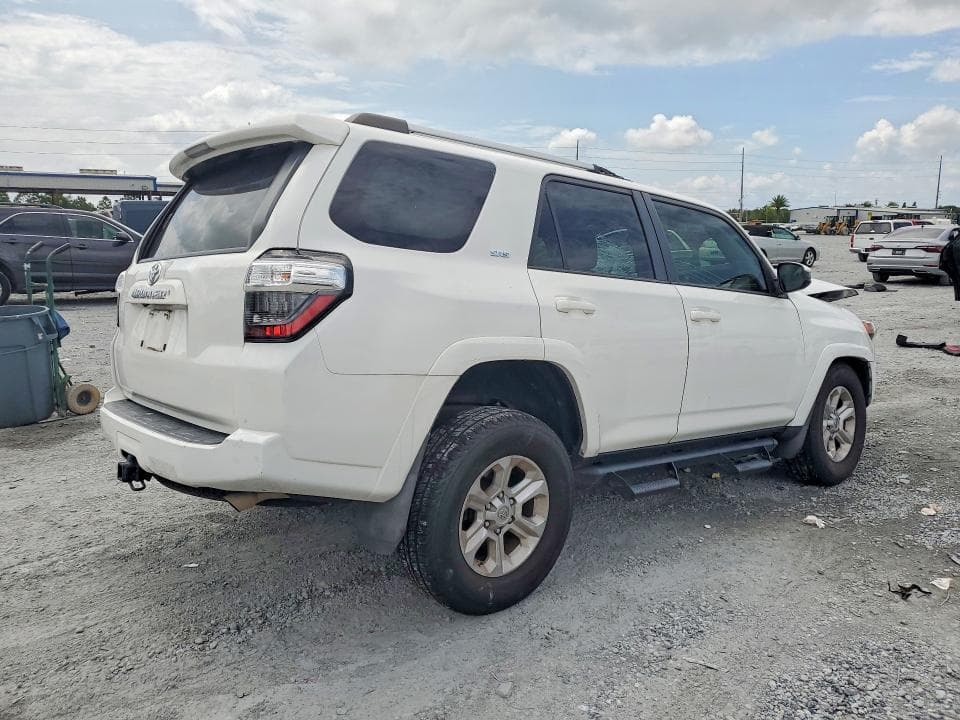2020 TOYOTA 4RUNNER SR5 3