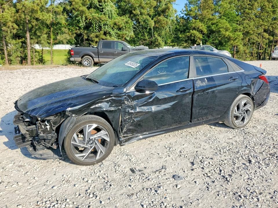 2025 HYUNDAI ELANTRA SEL - 1