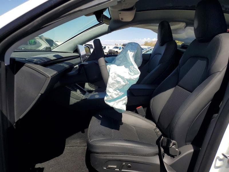 2026 TESLA MODEL Y 7