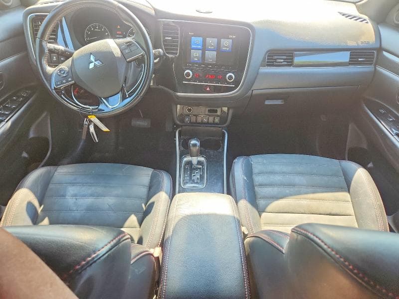 2020 MITSUBISHI OUTLANDER SE 8