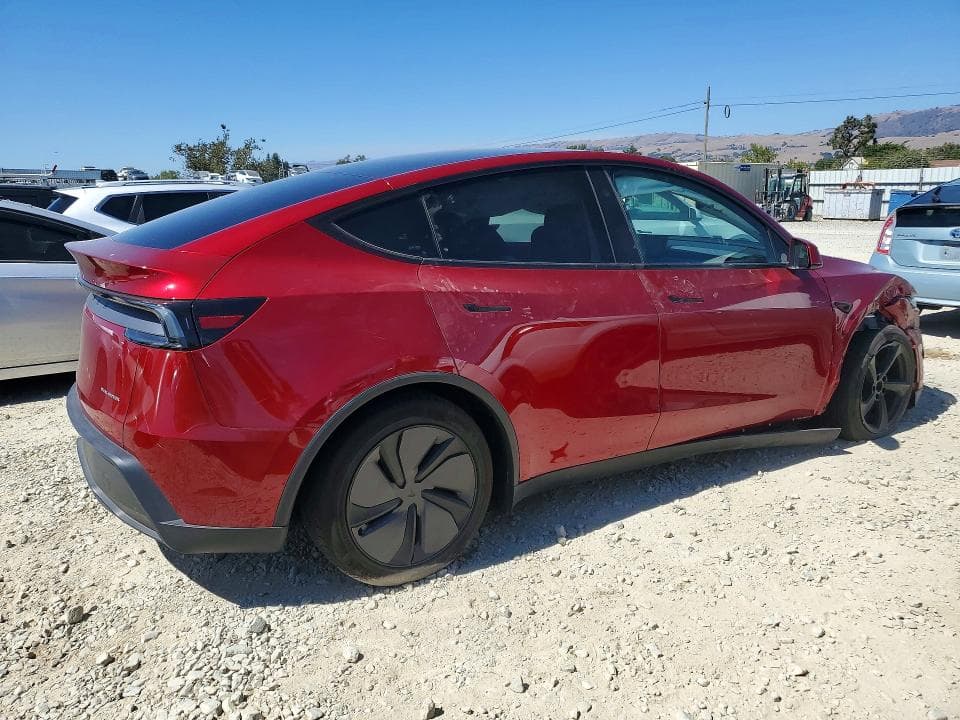 2026 TESLA MODEL Y 3