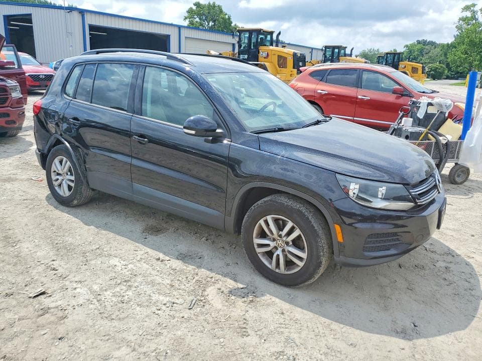 2017 VOLKSWAGEN TIGUAN S 4