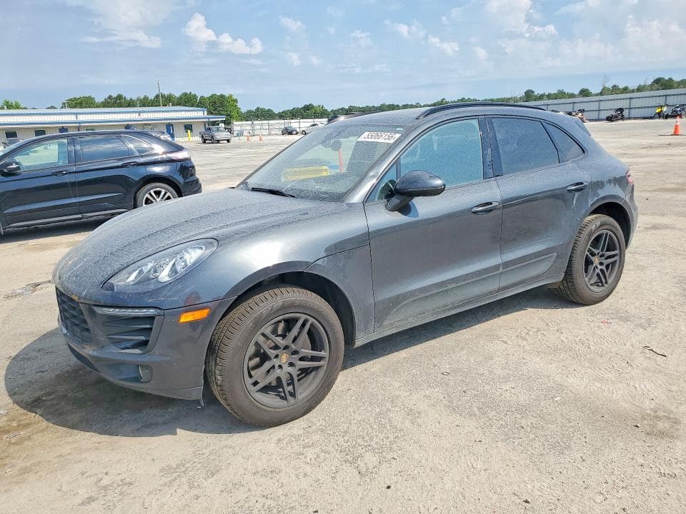 2017 PORSCHE MACAN - 1