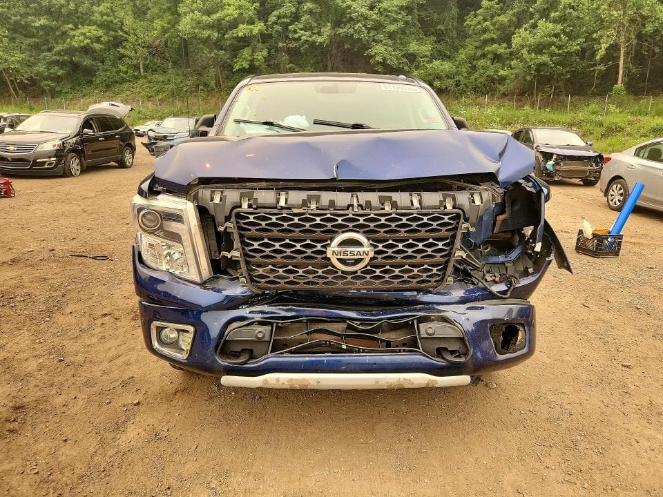 2019 NISSAN TITAN PRO-4X 5