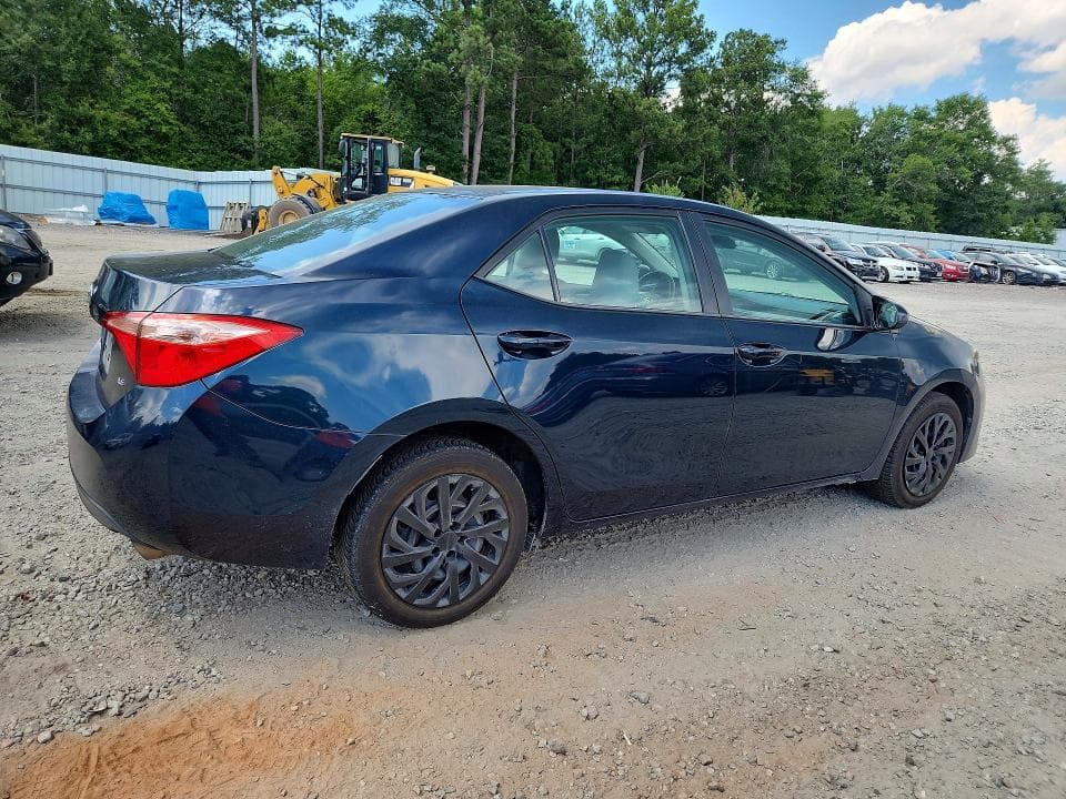 2018 TOYOTA COROLLA LE 3