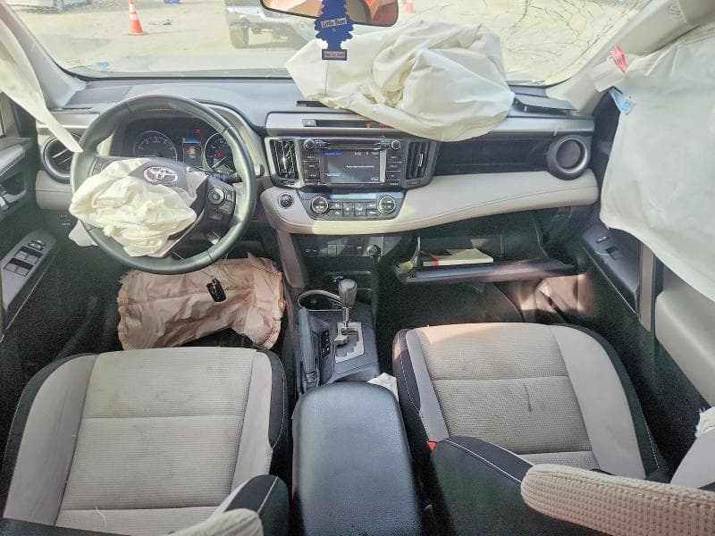 2017 TOYOTA RAV4 XLE 8