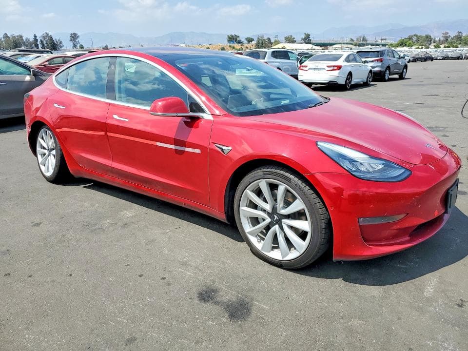 2018 TESLA MODEL 3 4