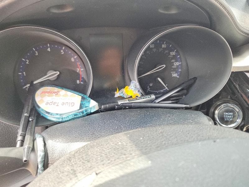 2019 TOYOTA C-HR XLE 9