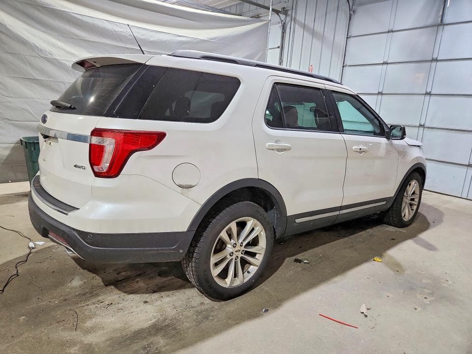 2018 FORD EXPLORER XLT 3
