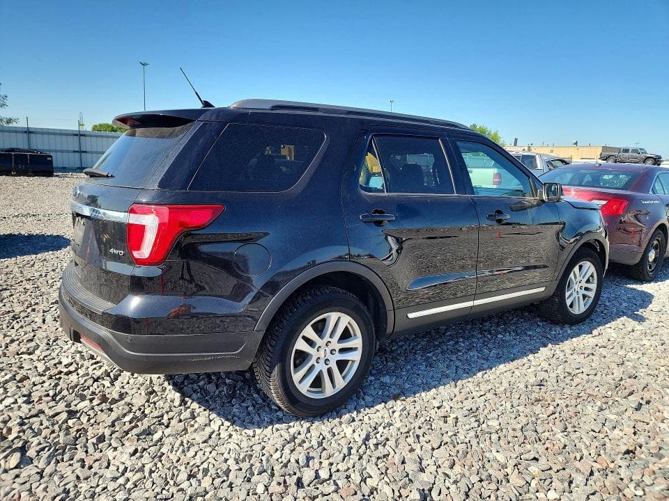 2019 FORD EXPLORER XLT 3