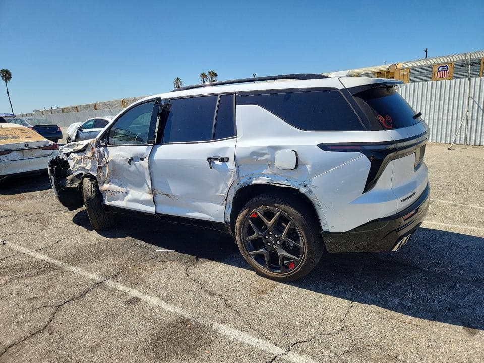 2024 CHEVROLET TRAVERSE RS 2