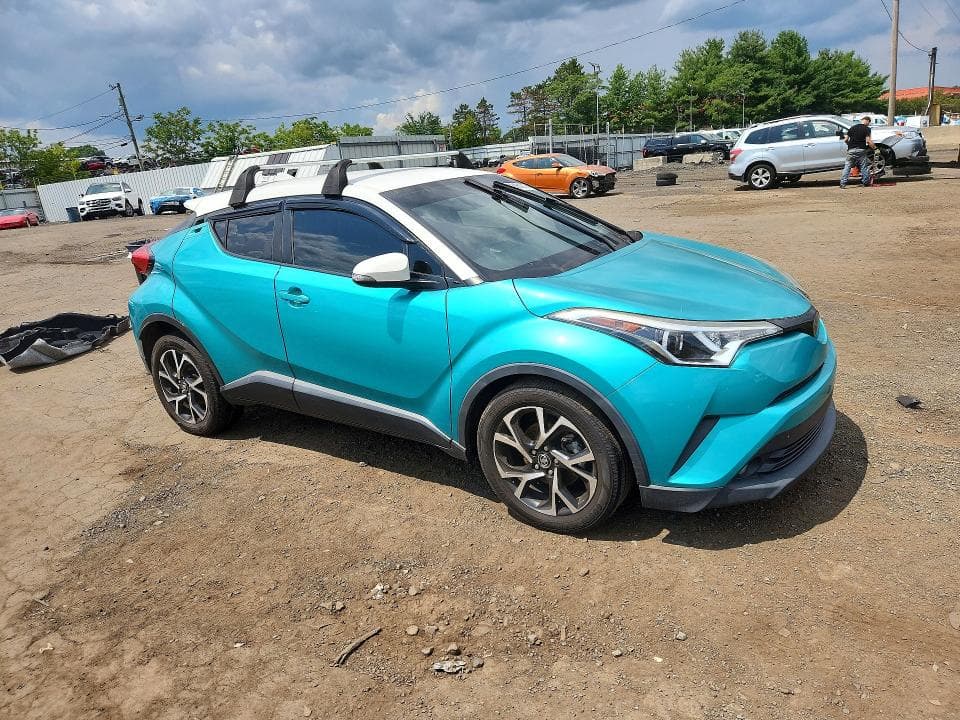 2018 TOYOTA C-HR XLE PREMIUM 4