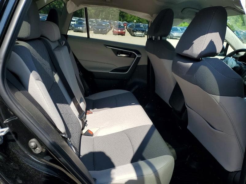 2023 TOYOTA RAV4 XLE 11