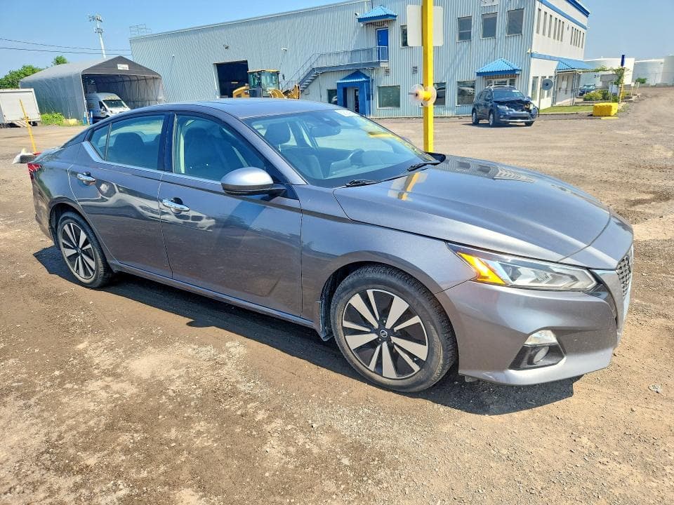 2019 NISSAN ALTIMA SV 4