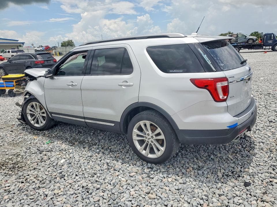 2018 FORD EXPLORER XLT 2