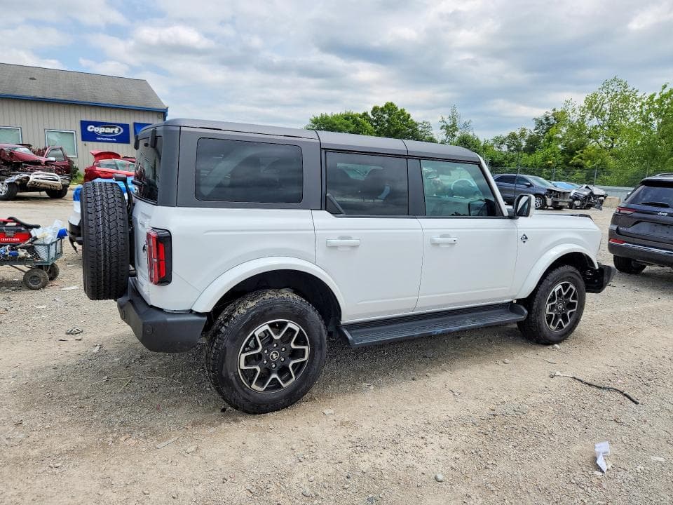 2025 FORD BRONCO OUTER BANKS 3