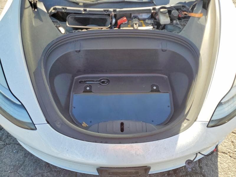 2018 TESLA MODEL 3 11