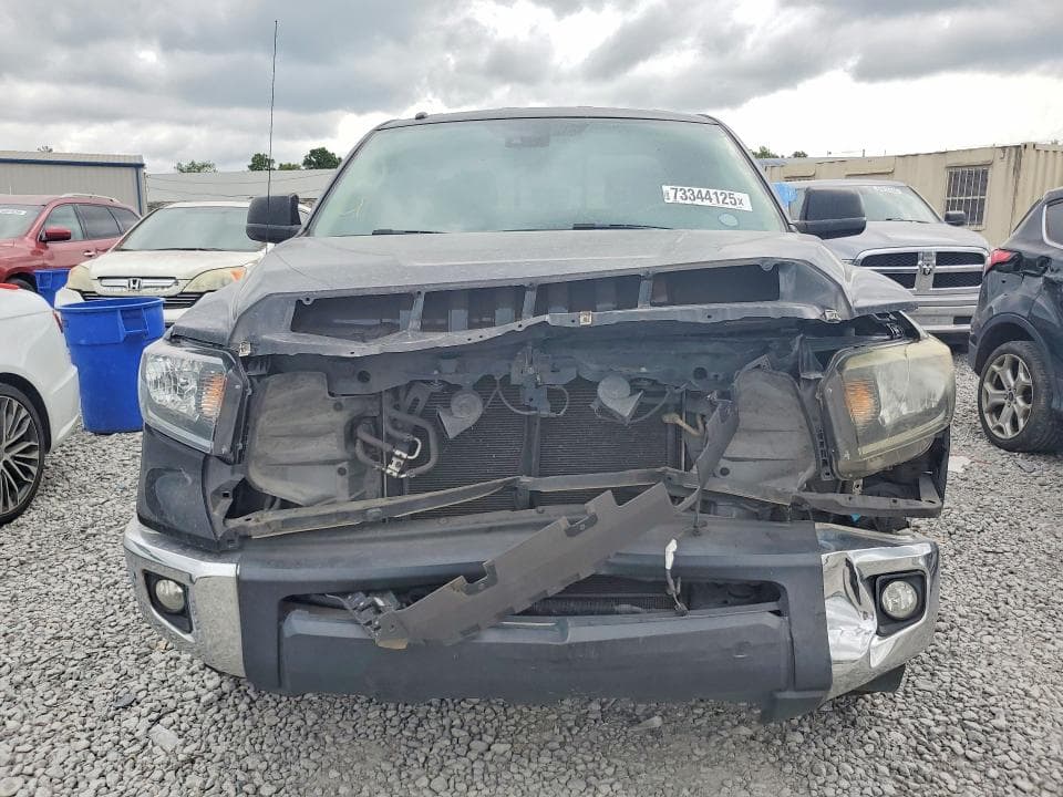 2018 TOYOTA TUNDRA SR5 5