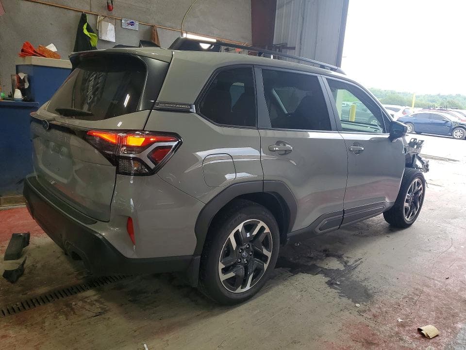 2025 SUBARU FORESTER LIMITED 3