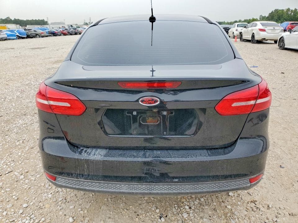 2018 FORD FOCUS SE 6