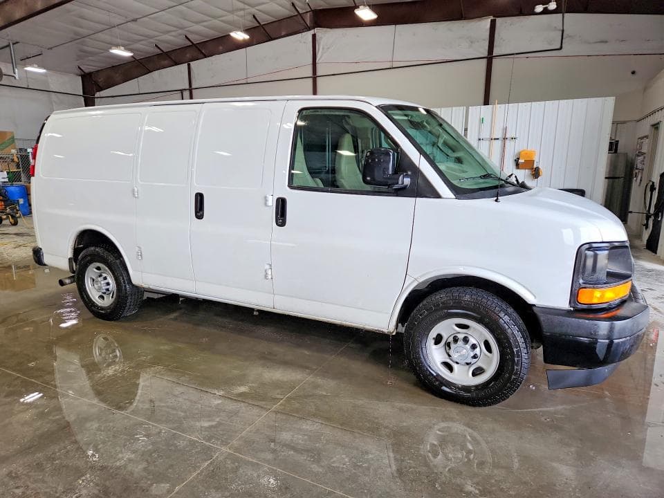 2017 CHEVROLET EXPRESS G2500 4