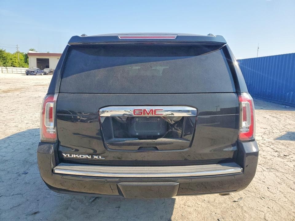 2018 GMC YUKON XL DENALI 6