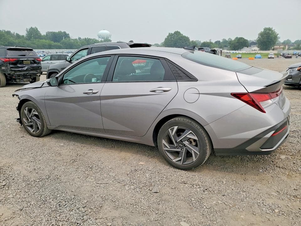 2025 HYUNDAI ELANTRA SEL SPORT 2
