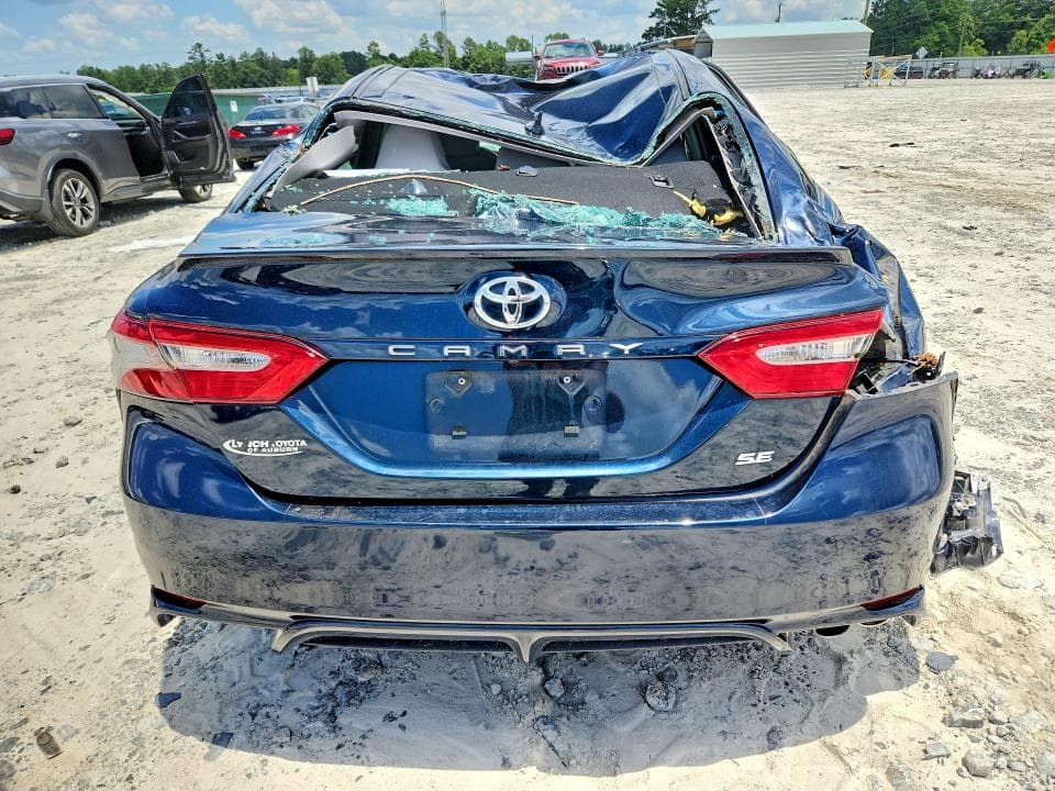 2019 TOYOTA CAMRY SE 6